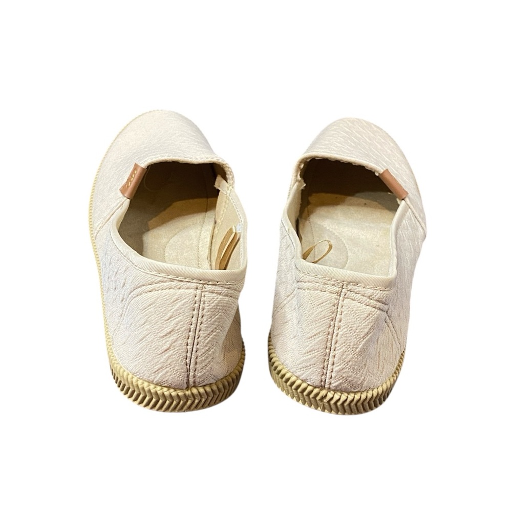 NWT Cream Flats, Size 7 - Picture 4 of 9